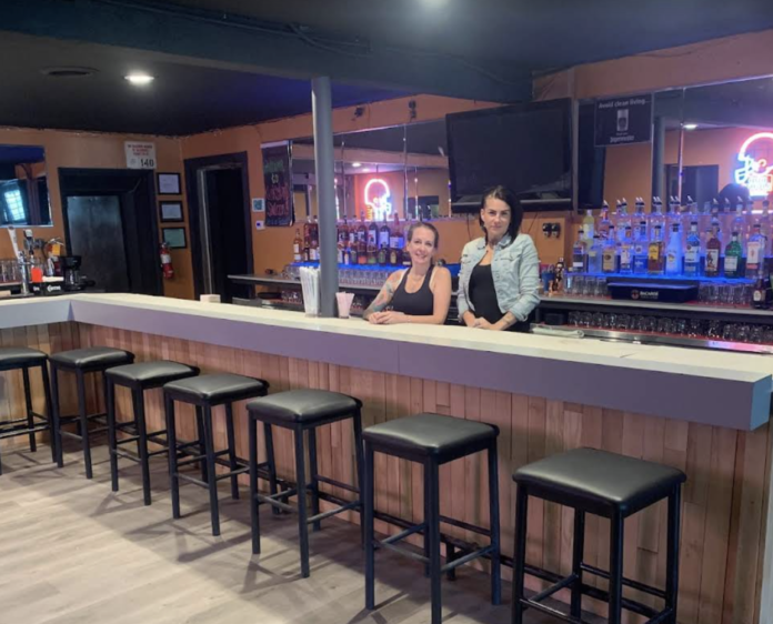 Kickstand Saloon owners