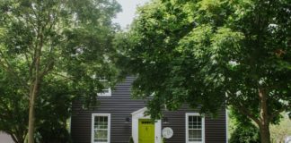 front facade view of the Federal Inn