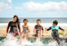 People play in the water.