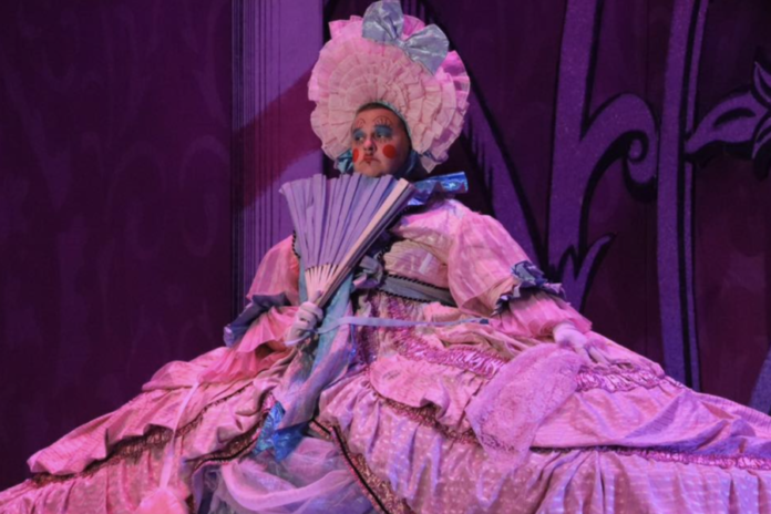 wade as mother ginger