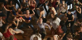 A lot of people dancing.